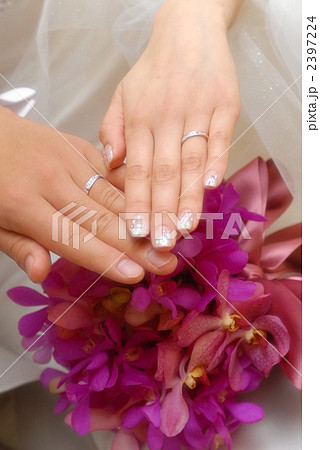 wedding　重ねた手 2397224