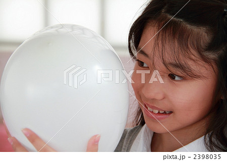 小学生の女の子 2398035