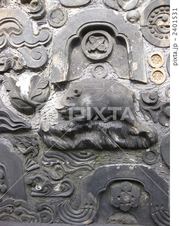 京町屋で再利用された飾り瓦2 京町屋で再利用された飾り瓦2 2401531