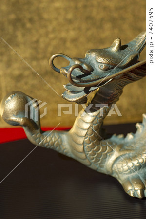 竜の置物 2402695