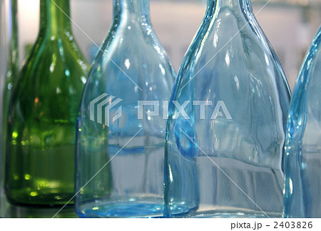 色付きガラスビン 2403826