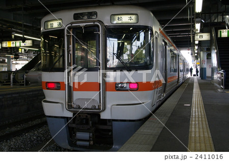 313系電車 中央本線 篠ノ井線 長野県 松本駅にての写真素材