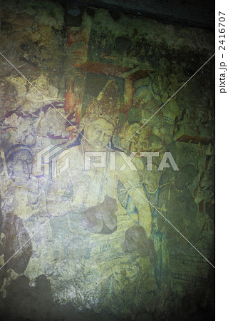 アジャンタ石窟　第１窟内部壁面の蓮華手菩薩 2416707