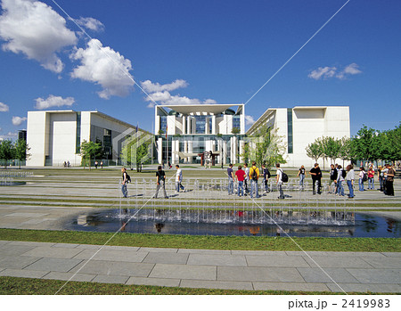 ベルリンの連邦首相府 2419983