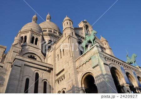 パリのサクレクール寺院 パリのサクレクール寺院 2420927