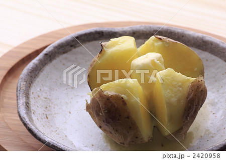 ジャガイモとバター 2420958
