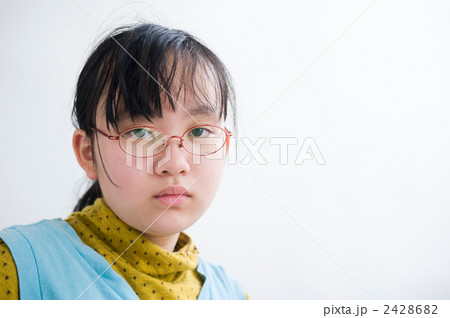 メガネの女の子 2428682