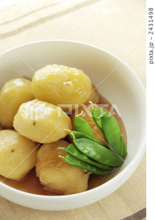 新じゃがと絹サヤの煮物 新じゃがと絹サヤの煮物 2431498