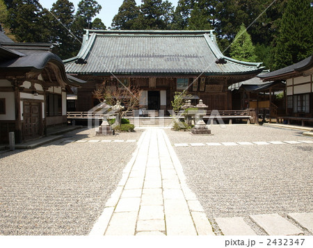 世界遺産「比叡山延暦寺の四季講堂（元三大師堂）」 2432347