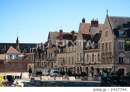フランス　シャルトルの街並み 2437744