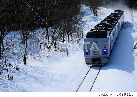 2439116