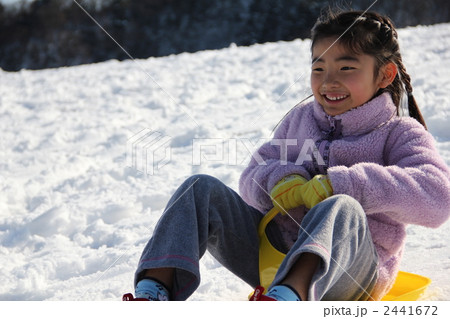 雪遊び 2441672