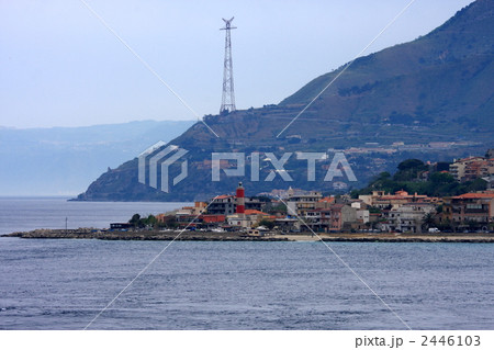 メッシーナ海峡の灯台 2446103