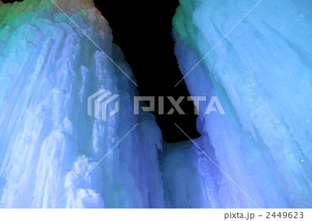 氷の絶壁 2449623