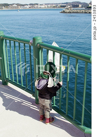 冬の海と子供 冬の海と子供 2453893