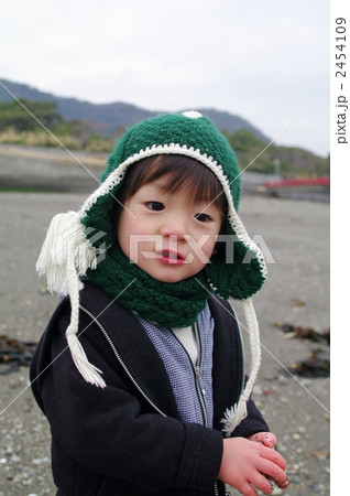 子供と海岸 子供と海岸 2454109