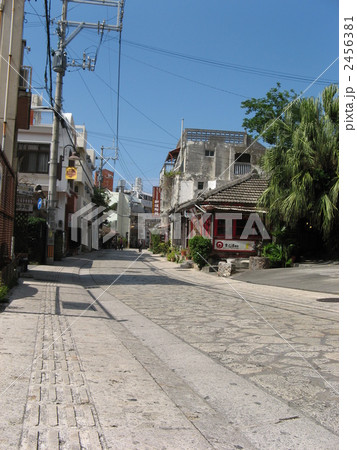 やちむん通り 2456381