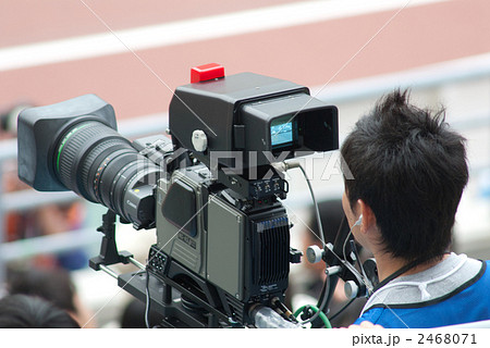 陸上競技の中継カメラ 2468071