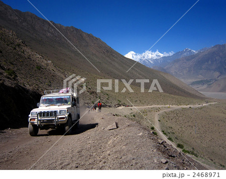 ジャルコットからジョムソンに行く途中　カリガンダキ川支流近く 2468971