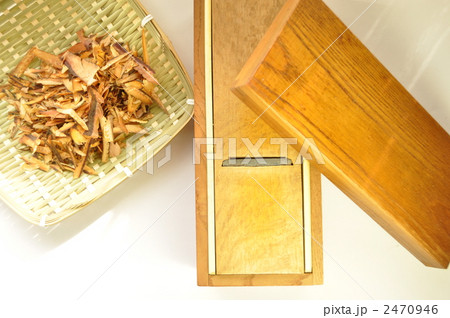 鰹節削り器と鰹節 2470946