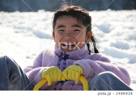 雪遊び 2486938