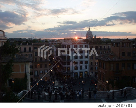 スペイン広場の夕日 スペイン広場の夕日 2487381