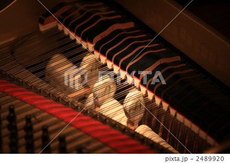 ピアノ 2489920