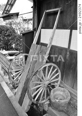 荷車（モノクロ） 2492374