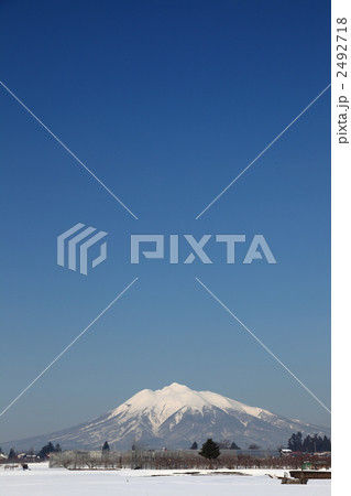 青空と岩木山 青空と岩木山 2492718