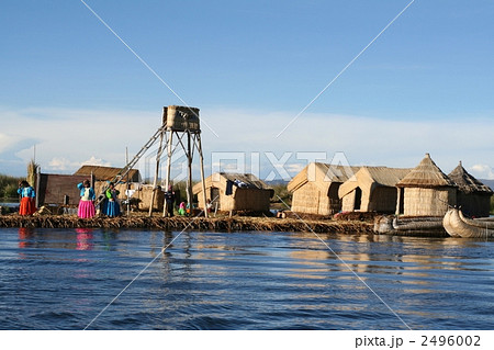 葦の島ウロス島　南米ペルー 2496002