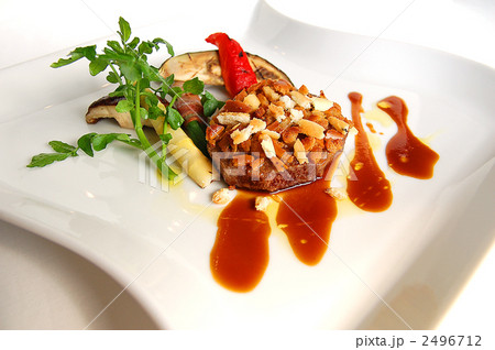 特撰和牛フィレ肉 黒胡椒風味グリッシーニのせ炭火焼き 2496712
