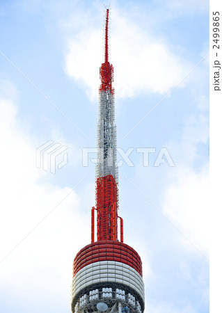 東北関東大震災により先端が曲がった東京タワー 東北関東大震災により先端が曲がった東京タワー 2499865