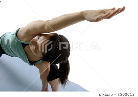 若い女性ヨガ 2500015