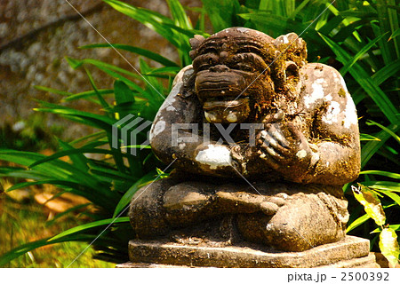 バリヒンドゥーの石像（ウブド／バリ島･インドネシア） 2500392