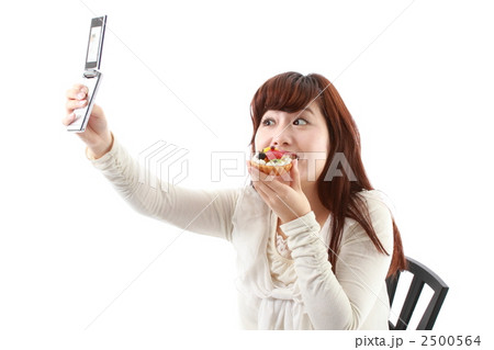 写メする女性 2500564