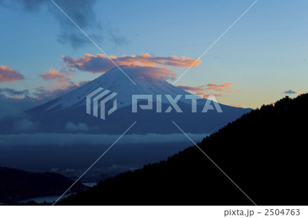 夕暮れの富士山 2504763