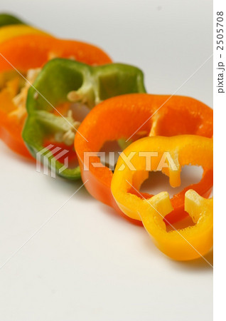カラフルなパプリカ カラフルなパプリカ 2505708