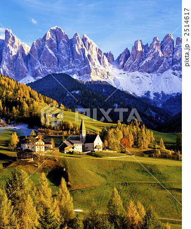 ドロミティのフネ谷の秋 2514617