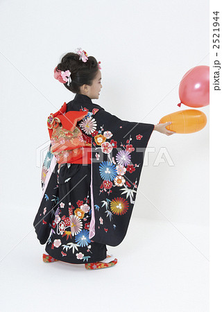着物姿の女の子 着物姿の女の子 2521944