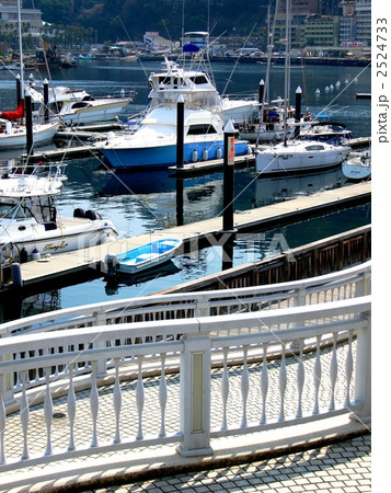 春のヨットハーバー 2524733