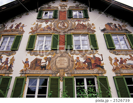 壁絵の町　オーバーアマガウ 2526739