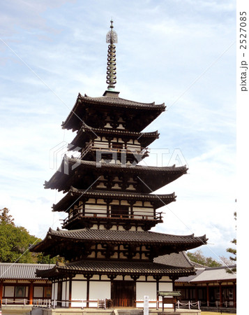 １３００年の時を越えて～薬師寺・東塔～ 2527085