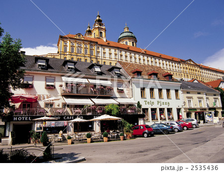 ヴァッハウ渓谷のメルク修道院 ヴァッハウ渓谷のメルク修道院 2535436