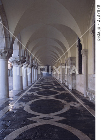 サンマルコ広場の回廊 2537879