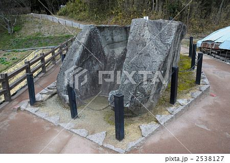 鬼の雪隠　奈良県明日香村 2538127
