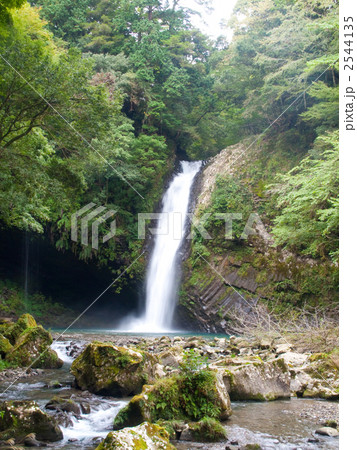 華厳の滝 2544135