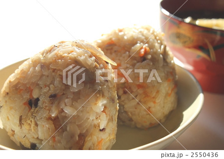 おにぎり定食 2550436