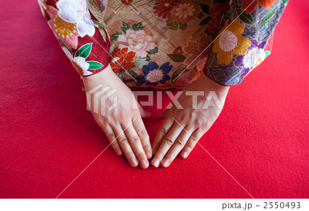 着物の女性 2550493