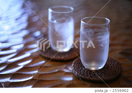 ふたつのグラス 2556902