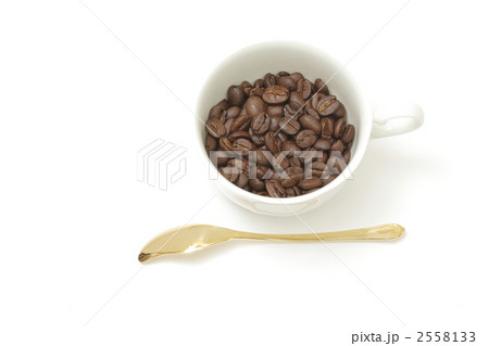 コーヒーカップとコーヒー豆 2558133